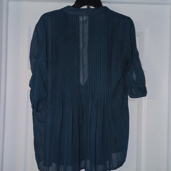 Charlotte Russe Shirt Size Medium - Picture 3 of 3